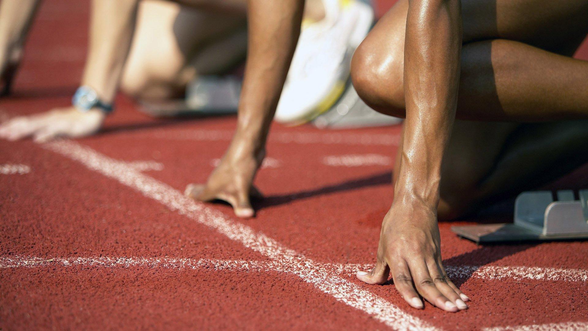 美媒盘点薪资变迁，27岁福克斯生涯收入超保罗，折射职业体育经济新纪元