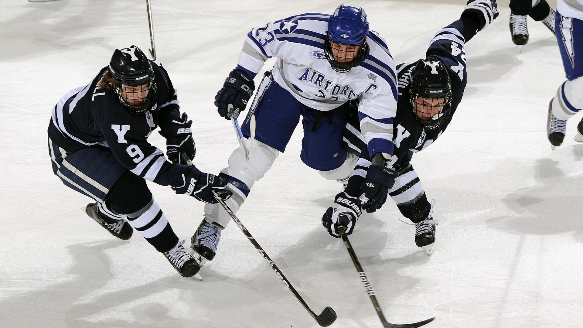 拜仁传承—废膝滑跪绝活，从盖德·穆勒到现代球星的激情印记